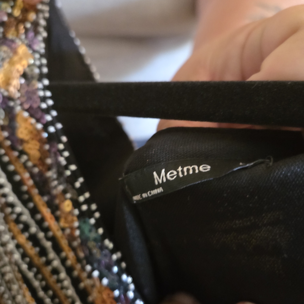 Metme Black and Gold Sequin Prom Dress